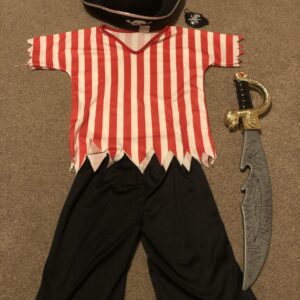 Pirate with hat, eyepatch & cutlass 6-7 (Hire)